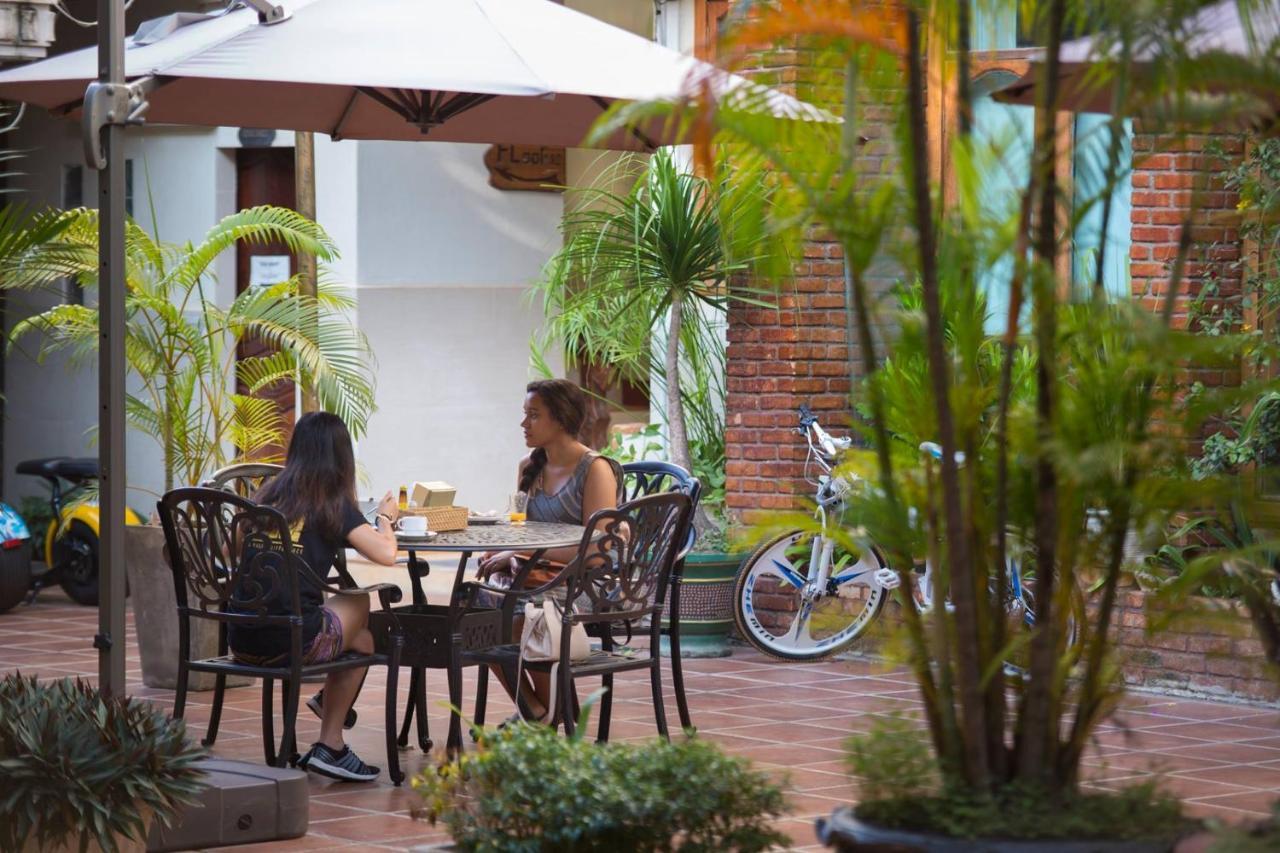 Mali Namphu Hotel Вьентьян Экстерьер фото