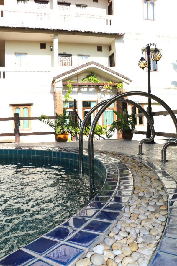 Mali Namphu Hotel Вьентьян Экстерьер фото